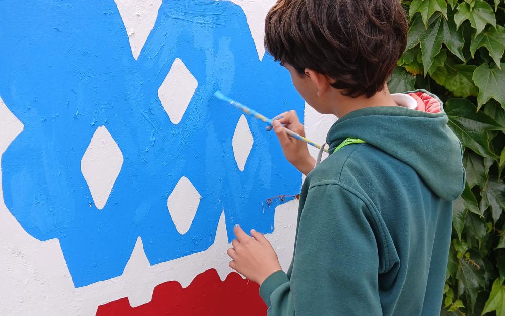Pintada del mural a Can Bisa