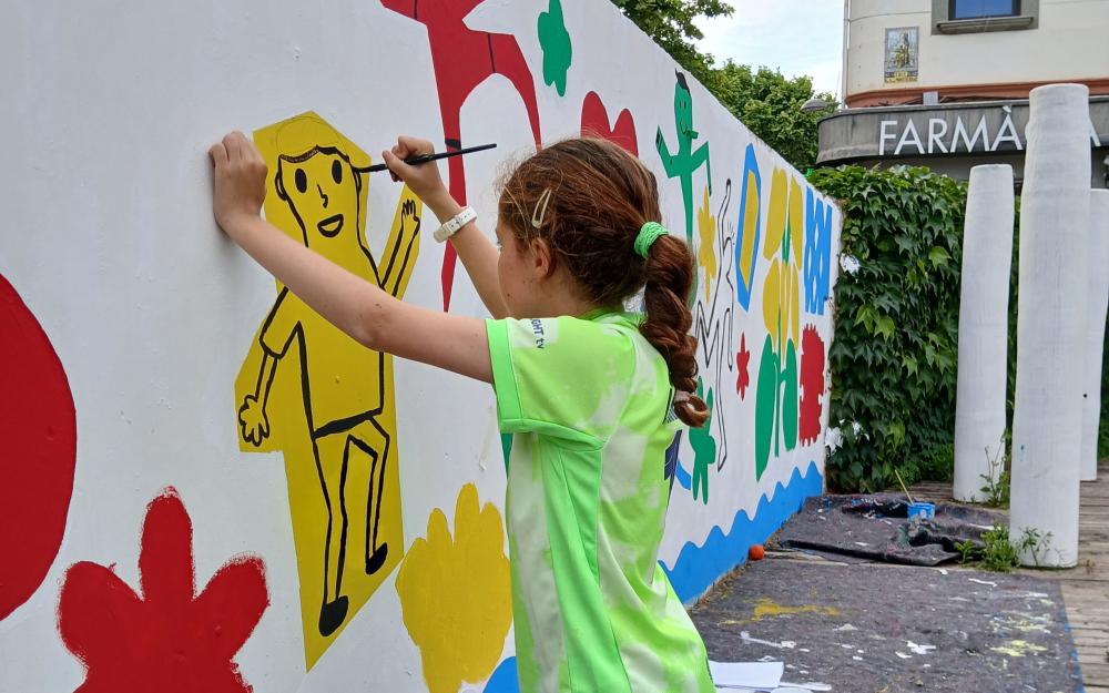 Pintada del mural a Can Bisa