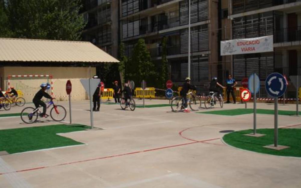 Parc infantil de bicis a la pista poliesportiva Lluís Guadiola