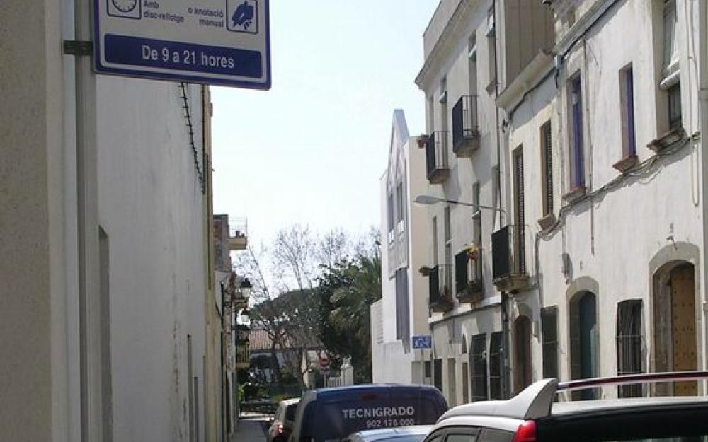 Zona aparcament limitat carrer Rector Bartrina