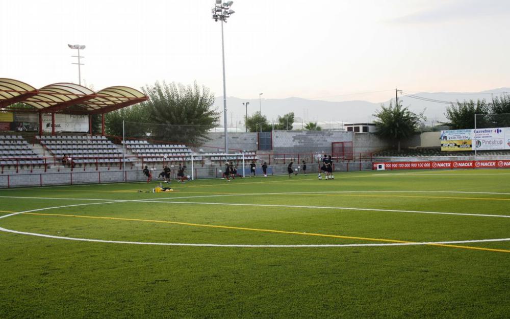 Nova gespa Camp de Futbol Municipal Xevi Ramon
