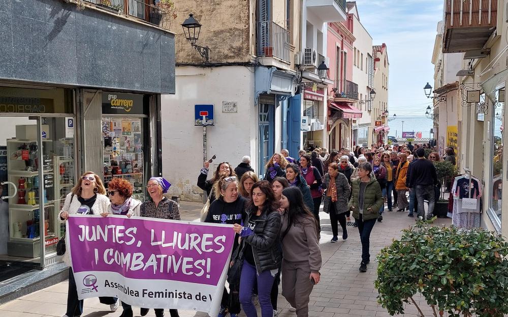 Acció reivindicativa feminista pels carrers de Vilassar de Mar