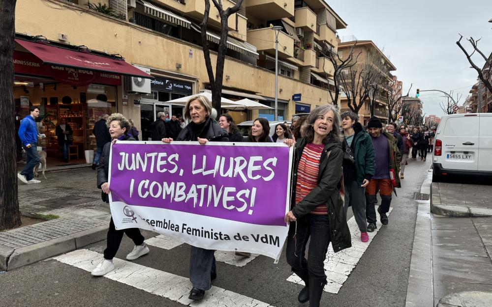 Manifestació pel 8M, encapçalada per l'Assemblea Feminista VdM i Viladona.