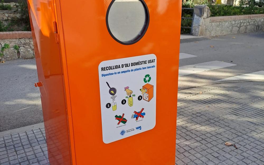 Nou contenidor ubicat a la cruïlla de la Carretera de Cabrils amb el carrer Montserrat