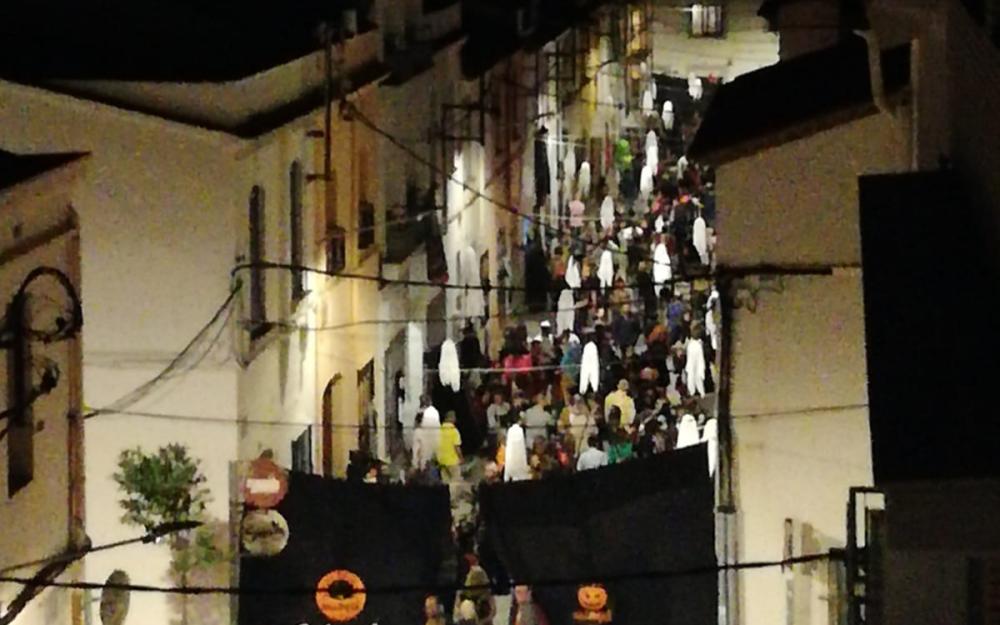 Carrer guarnit en altres edicions Carrer guarnit en altres edicions