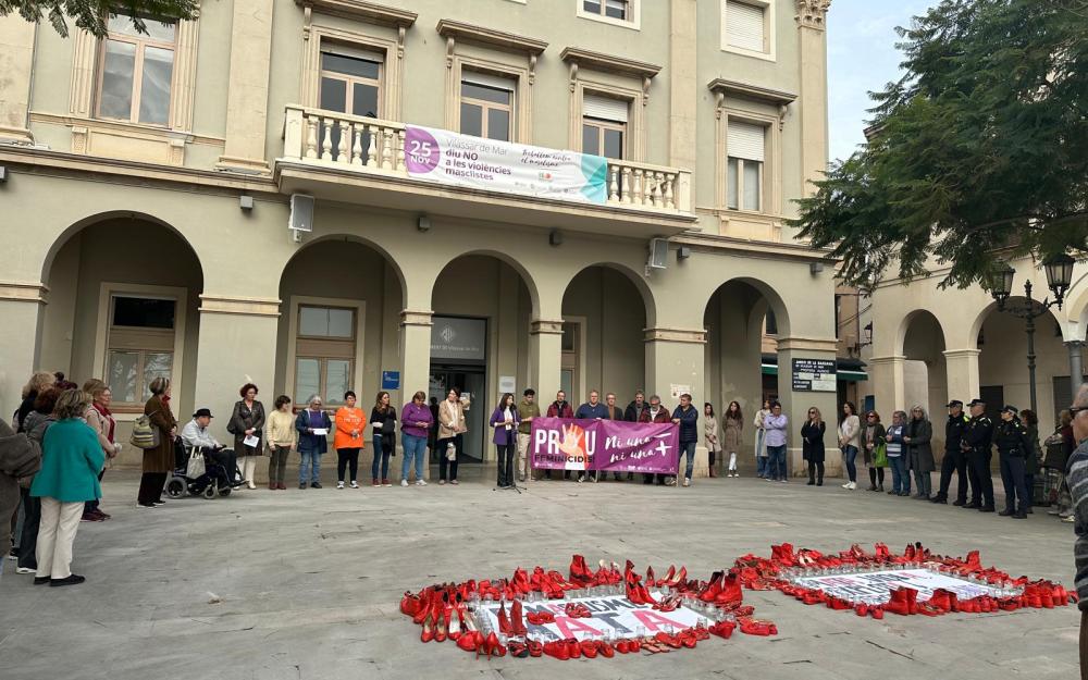 Lectura del manifest institucional amb motiu del 25N