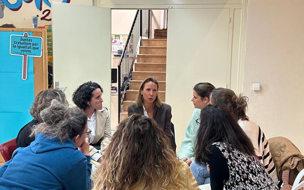 “Construïm la xarxa de dones emprenedores entre totes”. Dinàmica de grup organitzada per la Cambra de Comerç