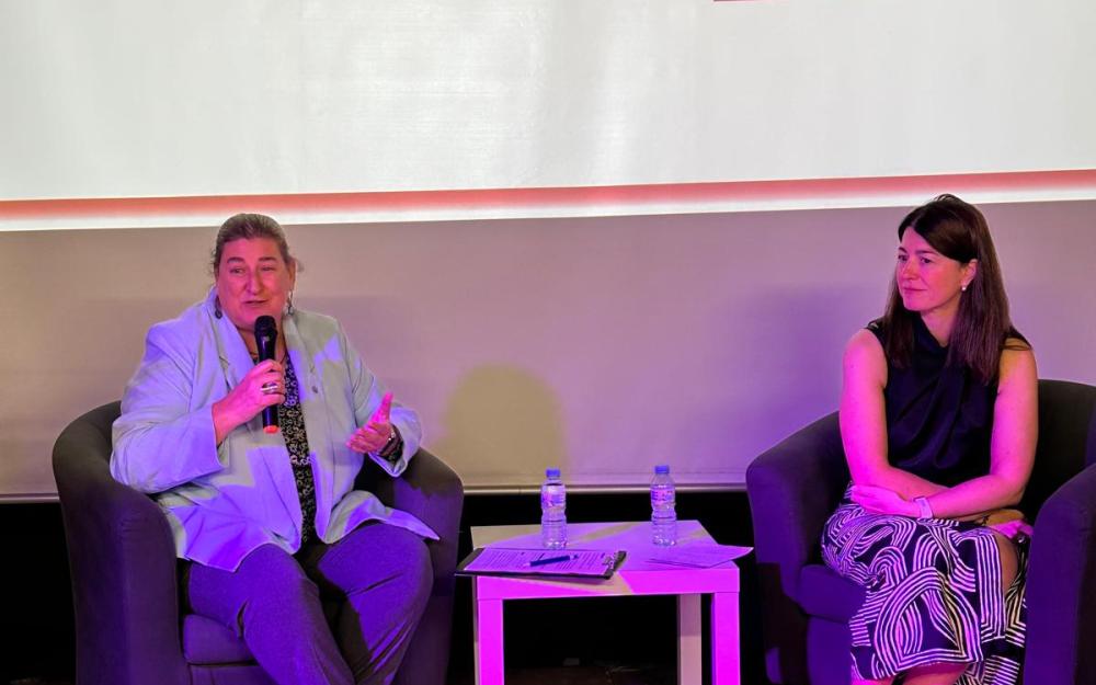 Ponència: “Com fer xarxa?”. Presentació d’un projecte de xarxa d’emprenedores, a càrrec de Maria Mora, directora d’Innovació de Foment del Treball