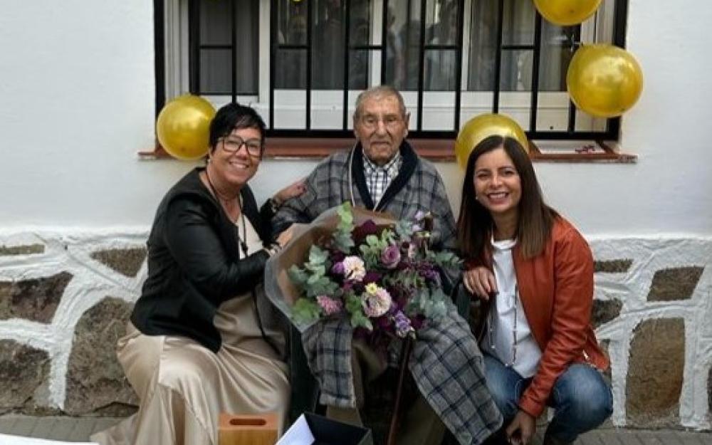 Lino Soler ha rebut la visita institucional de l'alcaldessa i la regidora de Gent Gran