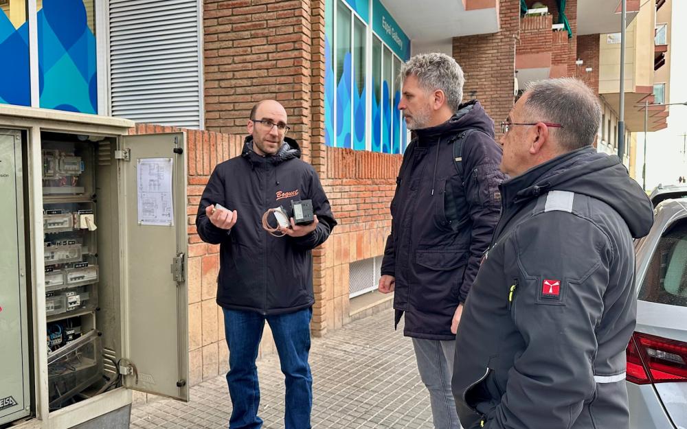 Visita a un dels quadres de comandament de l'enllumenat públic per mostrar el funcionament del nou sistema de telegestió